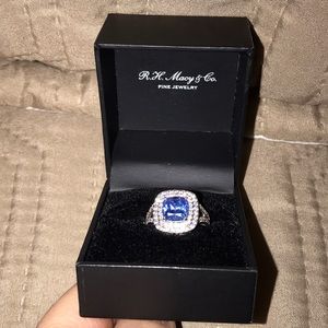 Tanzanite ring in Sterling Silver. Size 7